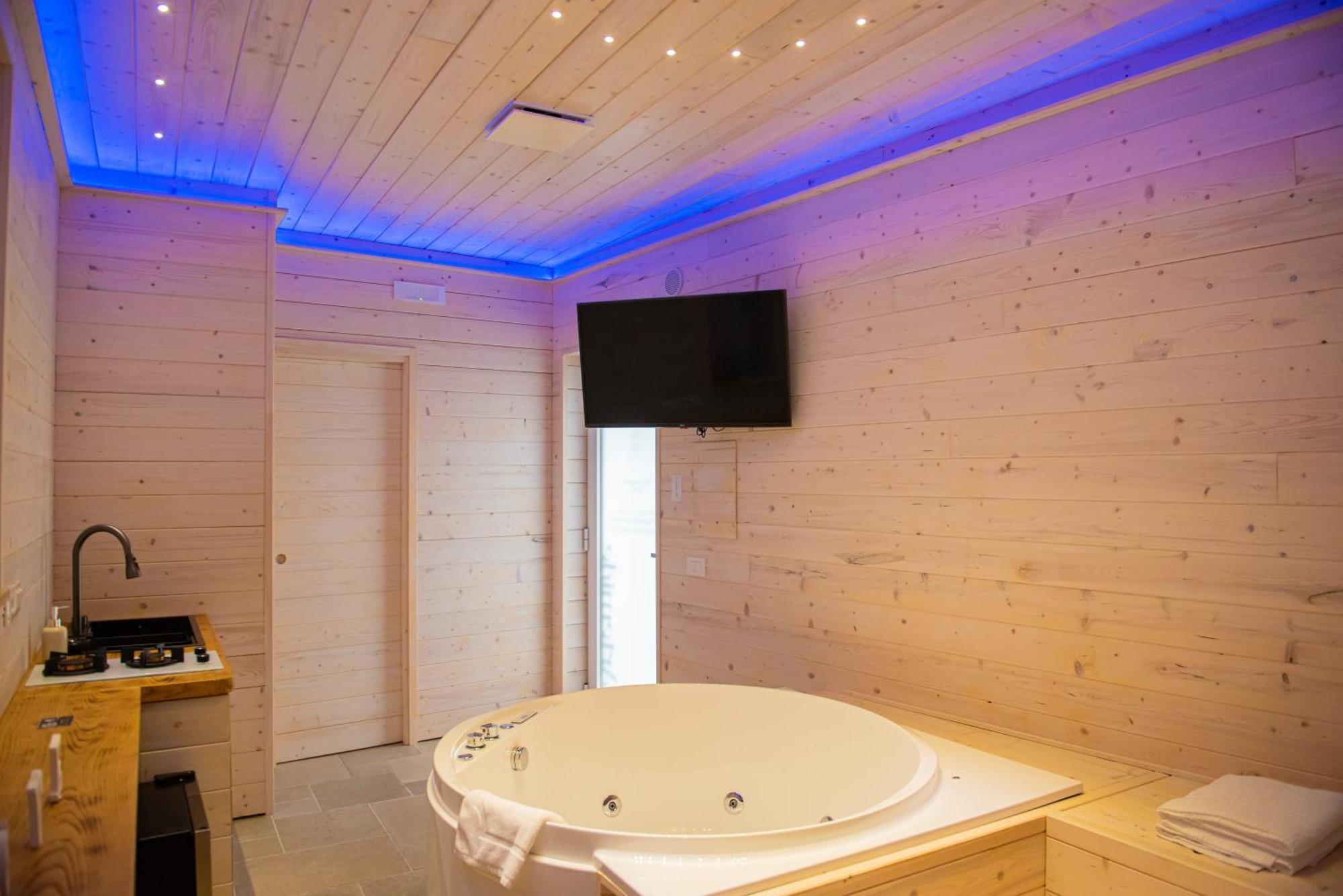 Artemide "Corte Segreta" B&B Suite Spa 산키프리아노피첸티노 외부 사진